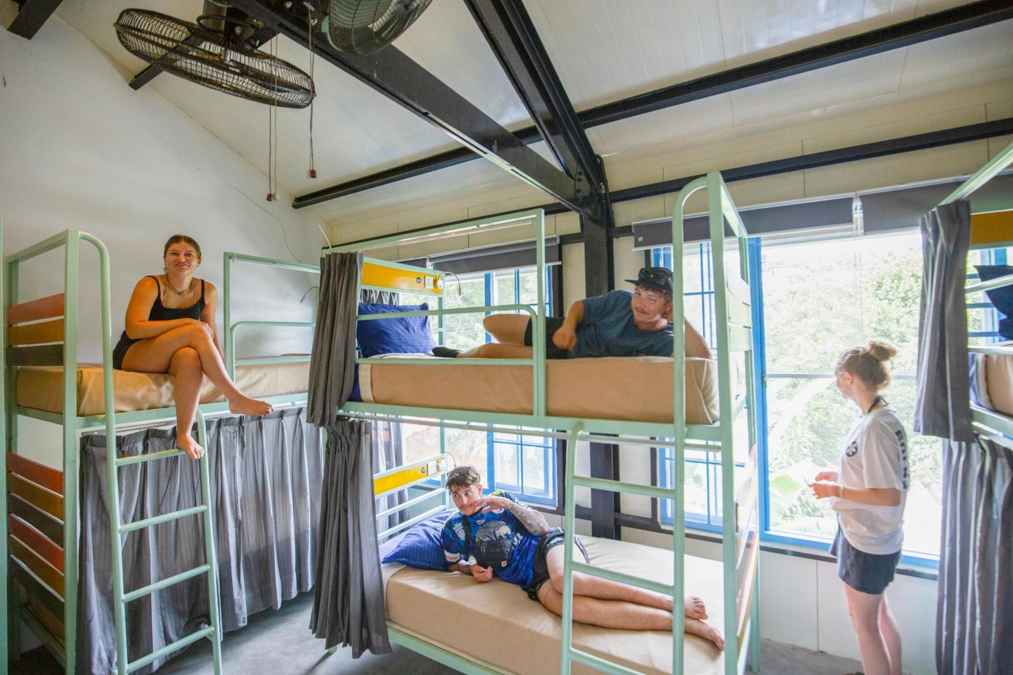 Hangover Hostels エッラ エクステリア 写真