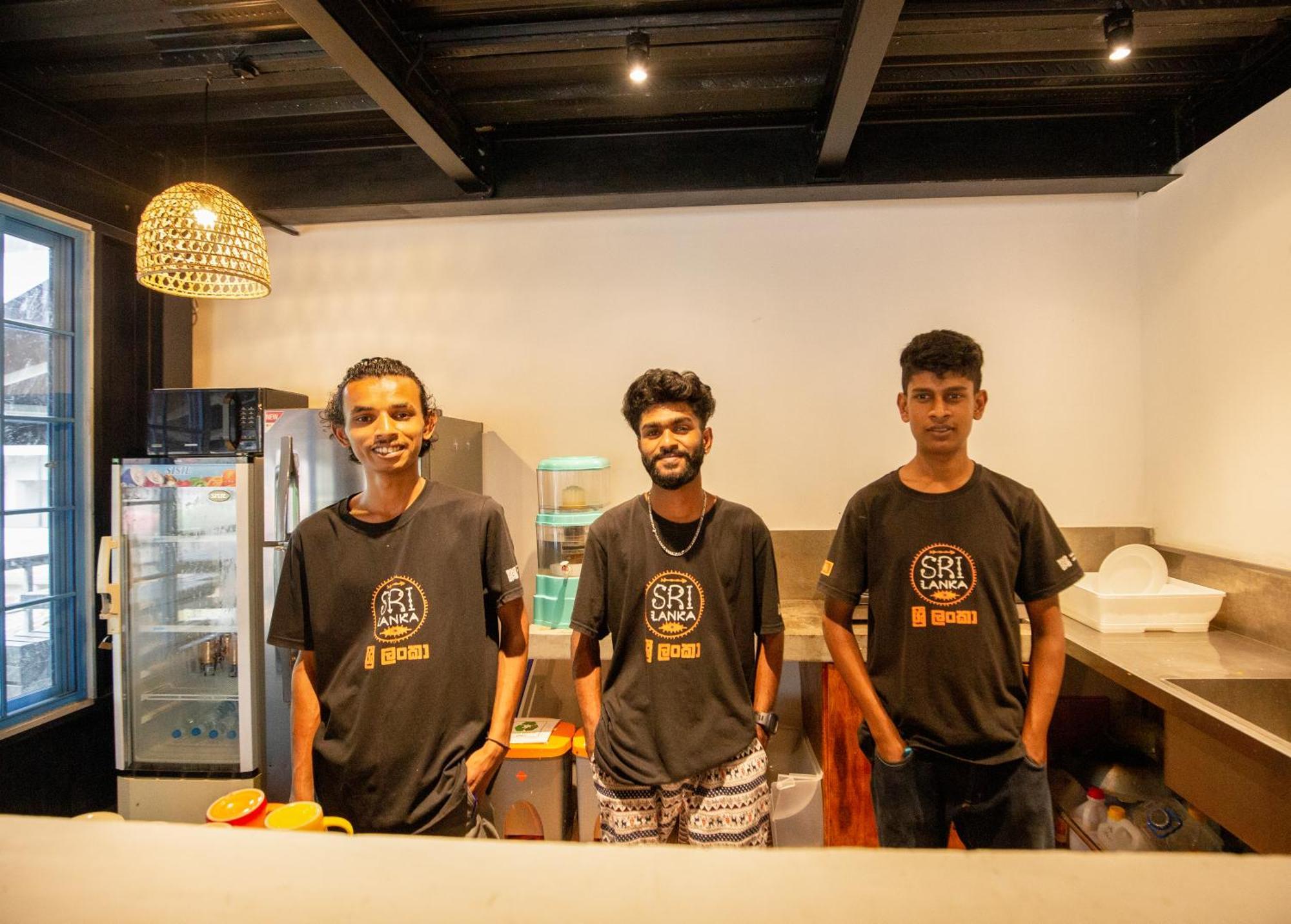 Hangover Hostels エッラ エクステリア 写真