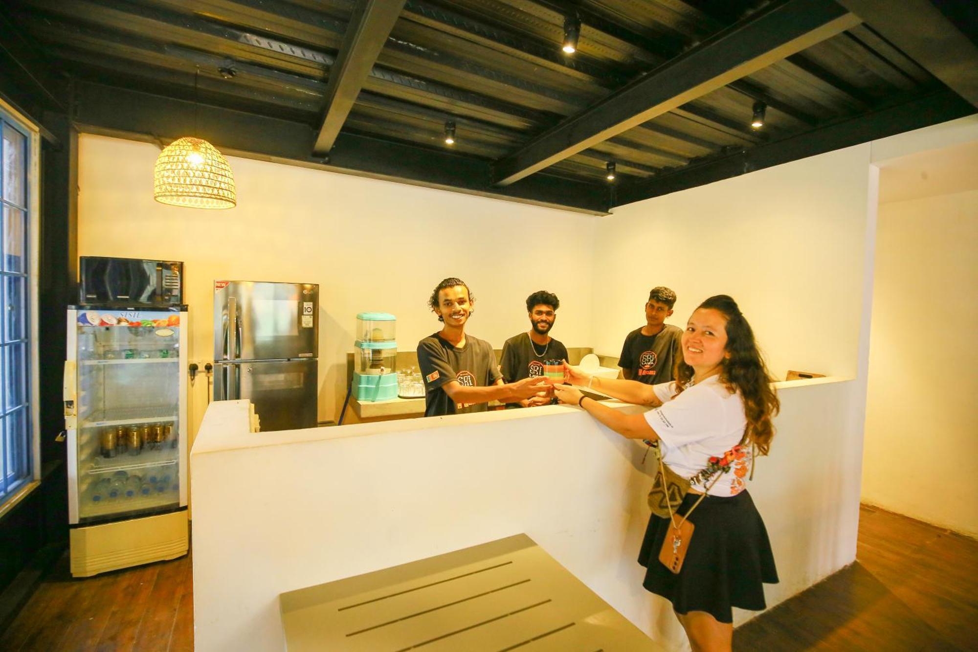 Hangover Hostels エッラ エクステリア 写真